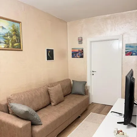Luxury 1 Near Square 21 شقة *
