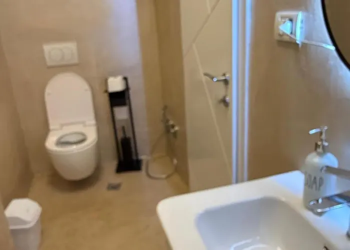 Luxury 1 Near Square 21 Tirana