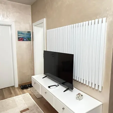 Luxury 1 Near Square 21 Apartament *